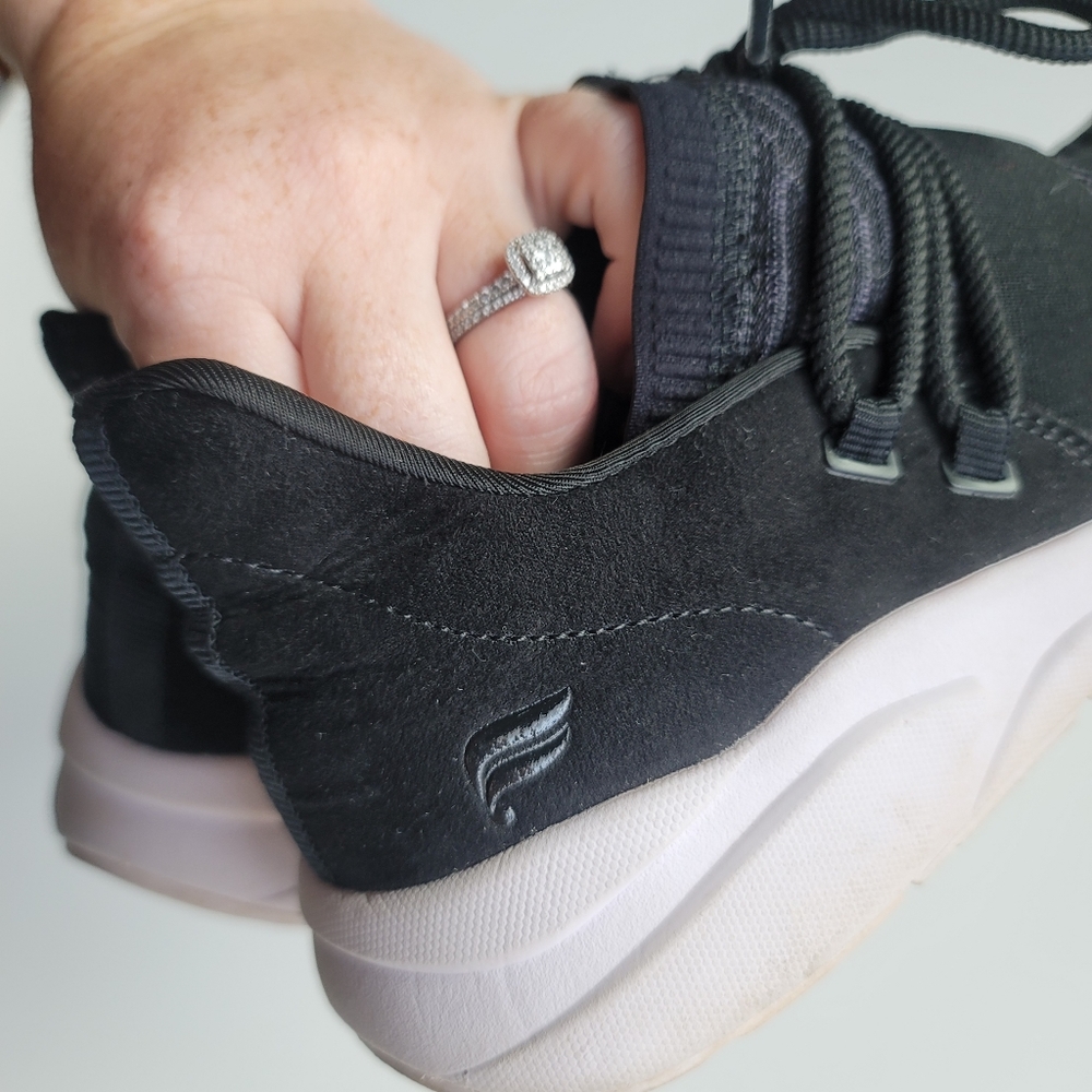 Fabletics Shoes - Picture 7 of 11